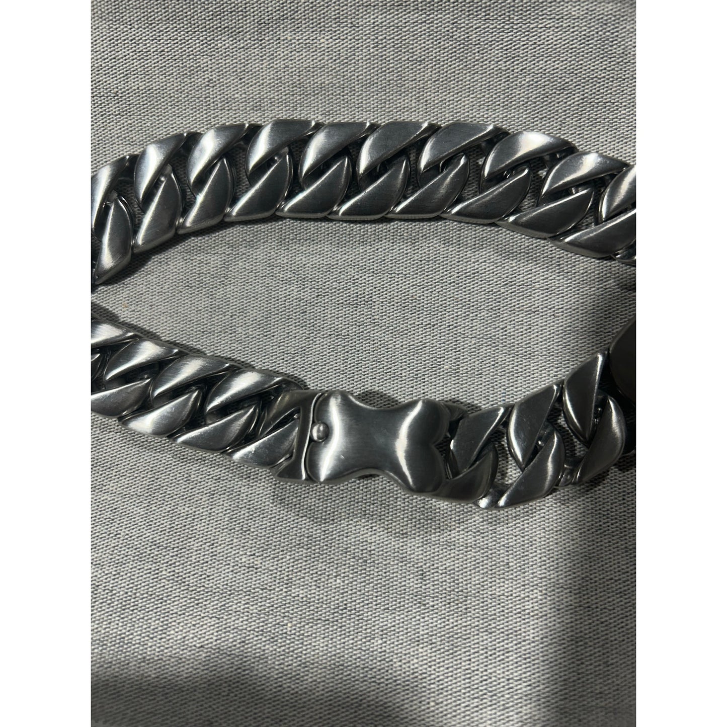 Heavy Duty Stainless Steel Cuban Link Dog Collar with Bone Clasp – 18”