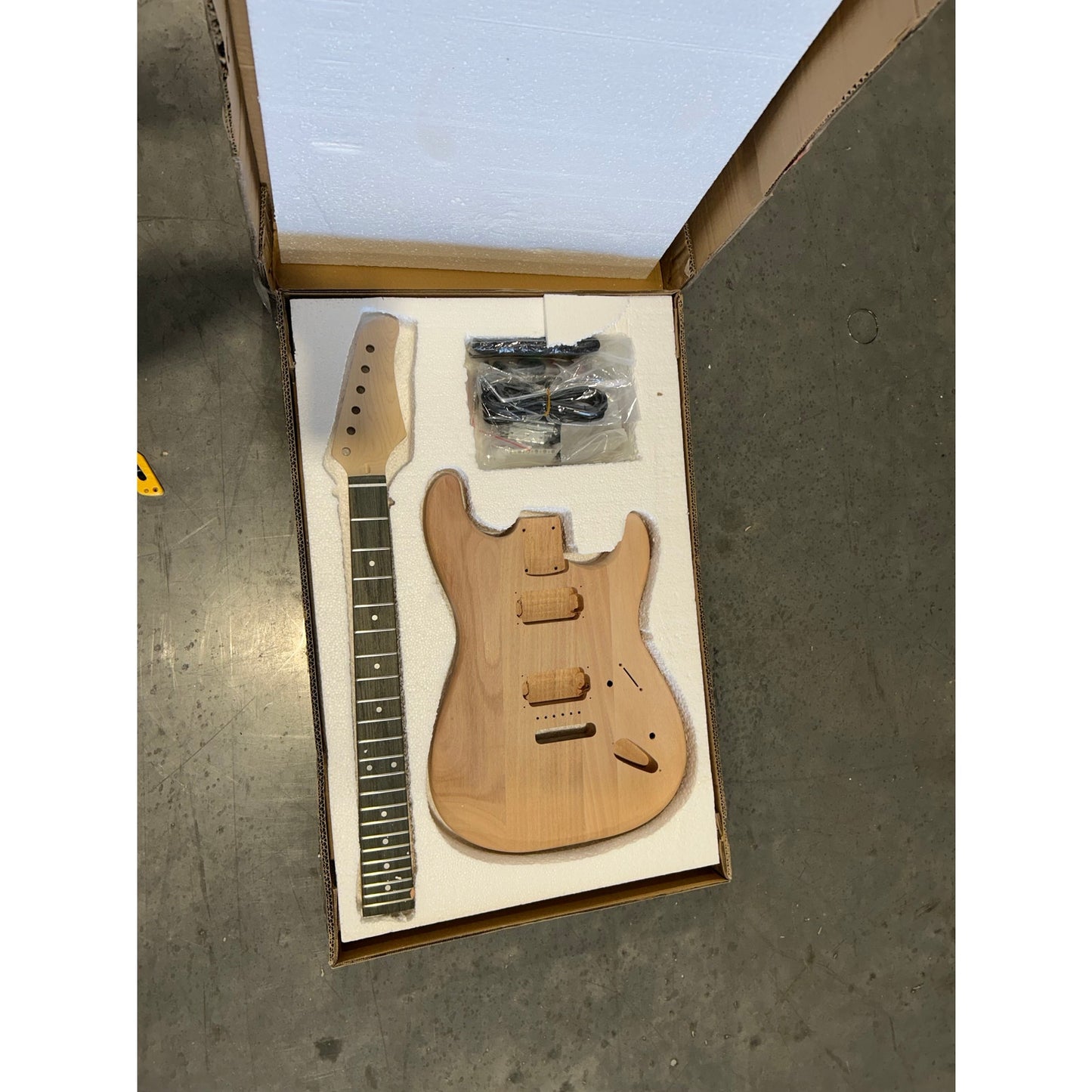 Build-Your-Own Glarry DIY GST Electric Guitar Kit –Unfinished Mahogany Body-New