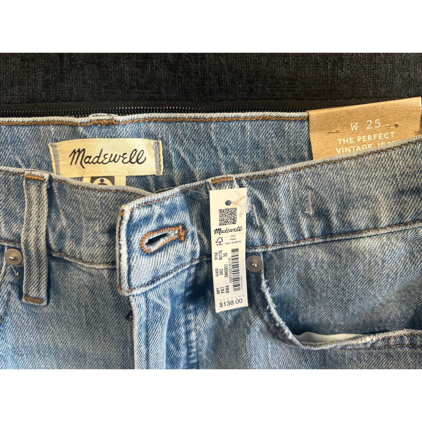 NWT Madewell The Perfect Vintage Jean in Bradwell Wash 25" W, Ripped Raw Hem