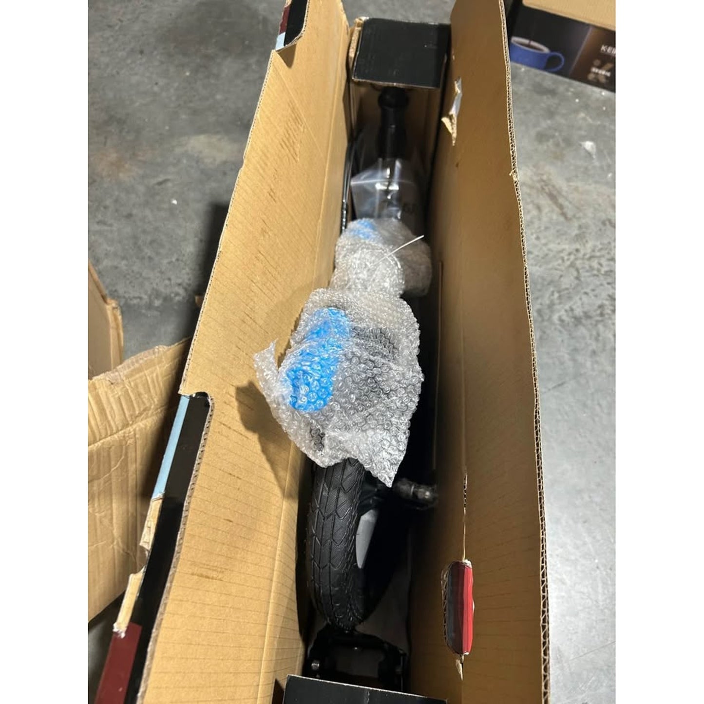 Razor Flashback Kick Scooter – 12" Mag Wheels- BMX style- New in box.