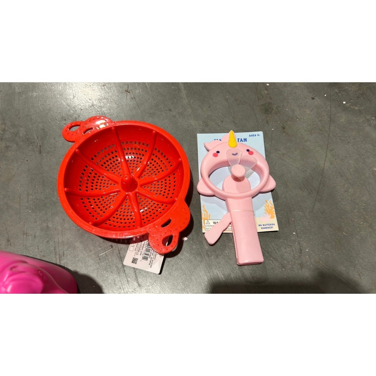30pc Lot of Kids Sand & Water Toy Set Random Mix Shovels Rakes Molds NWT