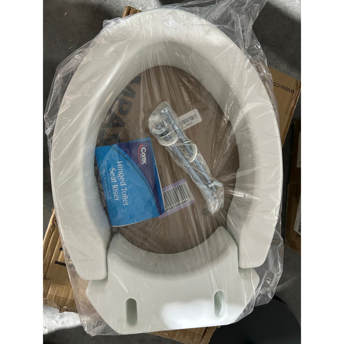 Hinged Toilet Seat Riser – Elongated, 3.5" Lift, 300 LB Capacity- New in box