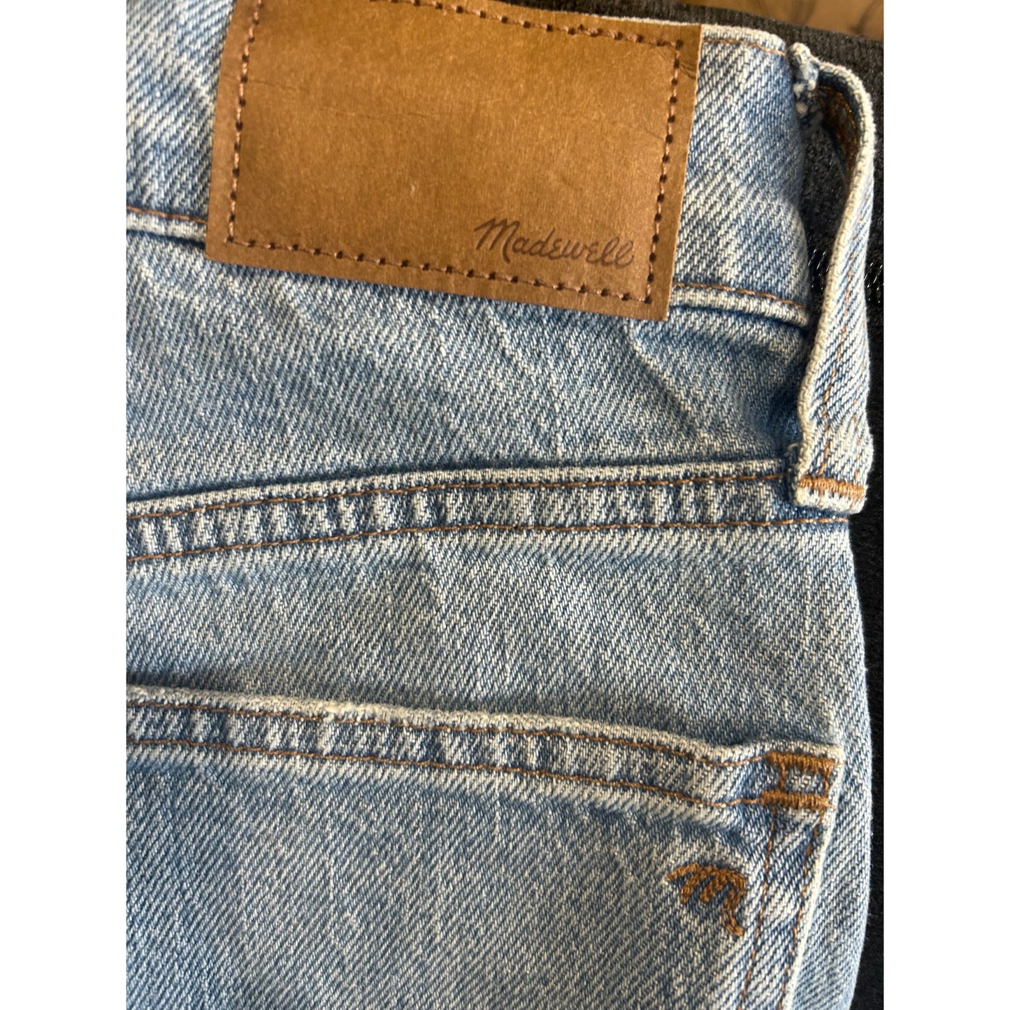NWT Madewell The Perfect Vintage Jean in Bradwell Wash 25" W, Ripped Raw Hem
