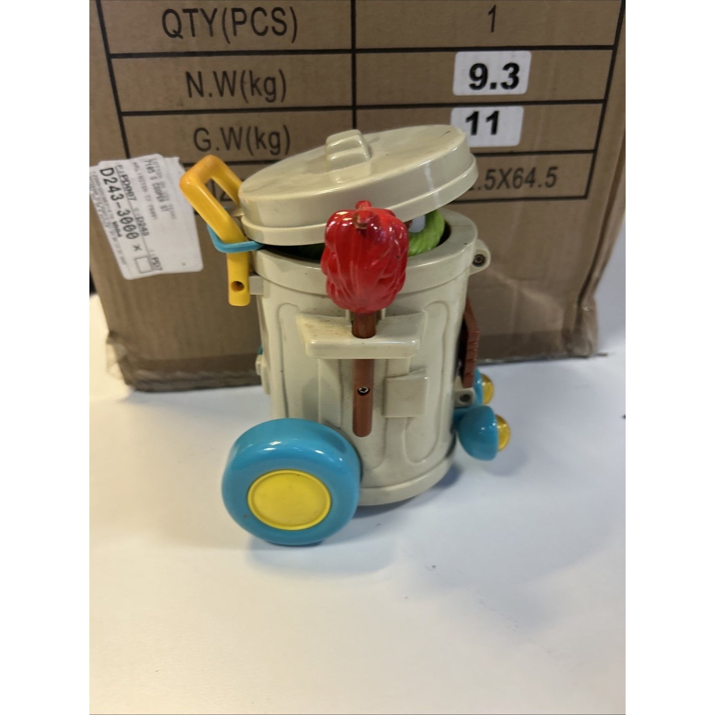 TYCO 1993 SESAME STREET OSCAR GROUCH PEEK A BOO TRASH CAN