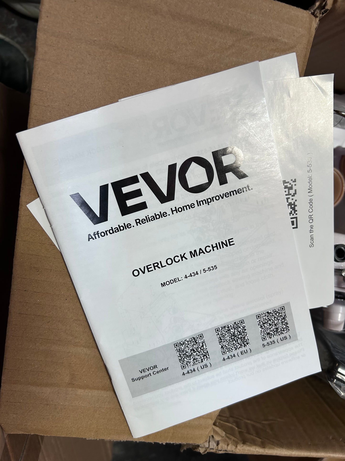 VEVOR 5-Thread Serger Overlock Sewing Machine, 1,250 SPM