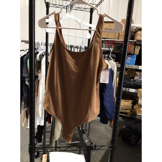 Seamless Scoop Neck Bodysuit – Size Large / New With Tags – Warm Tan