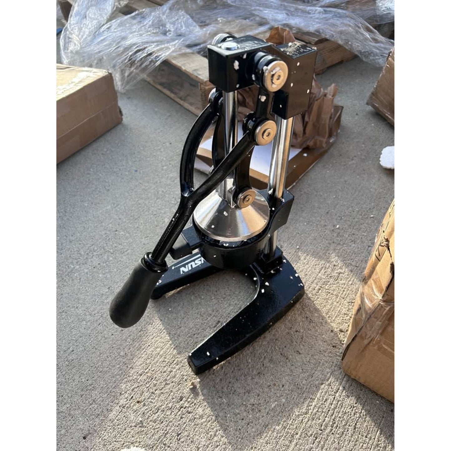 Heavy Duty Cast Iron Citrus Juicer Press – Manual Fruit Squeezer