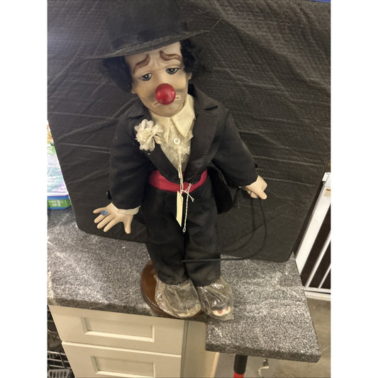 Dynasty Doll Collection. Park Avenue Clyde ( Clown )